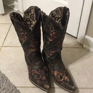 Laredo women’s cowboy boot w/ cheetah print sz 8.5